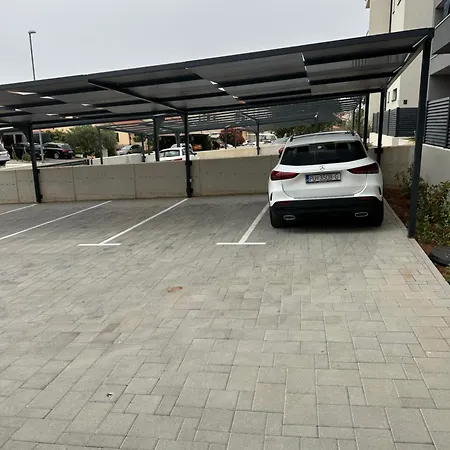 Lux Oliva With Whirlpool And Free Parking *