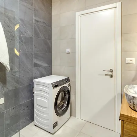 아파트 Lux Oliva With Whirlpool And Free Parking