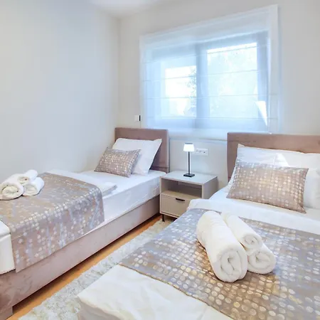 아파트 Lux Oliva With Whirlpool And Free Parking